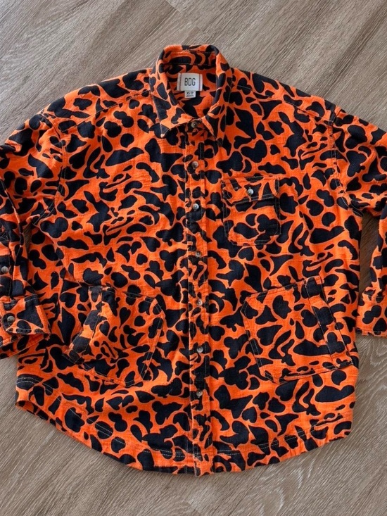 BDG Tops - BDG Orange and Black Camo Button-Front Shirt Jacket M